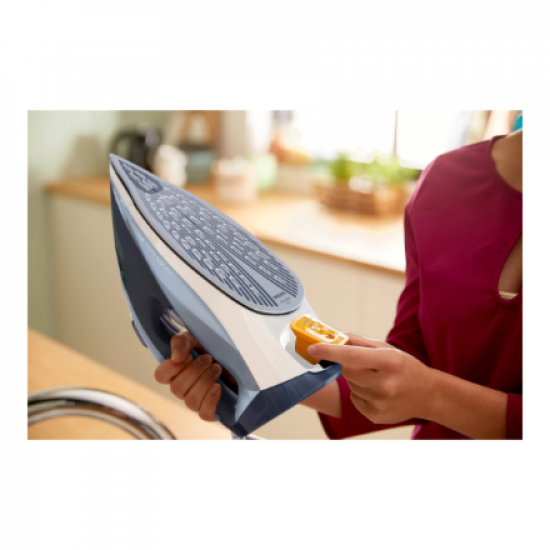 Philips Steam Iron | DST7020/20 | Steam Iron | 2800 W | Water tank capacity 300 ml | Continuous steam 50 g/min | Steam boost performance 250 g/min | Blue