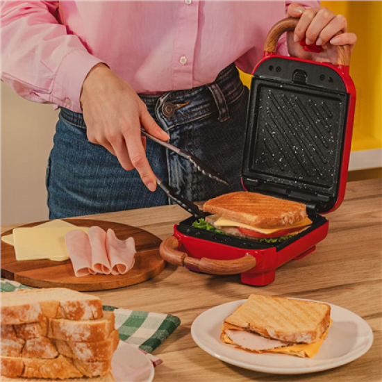 Cecotec Sandwich Maker | Rock'nToast Retro One Yellow Retro-style | 700 W | Number of plates 3 | Yellow