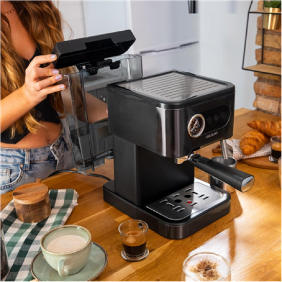 Cecotec Coffee machine | Power Espresso 20 Pro Latte | Pump pressure 20 bar | Built-in milk frother | Semi-automatic | Black | 1350 W