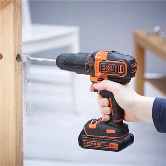 Black&Decker Charger BDCHD18-QW 18v2G Hammer w 200mA in a carton