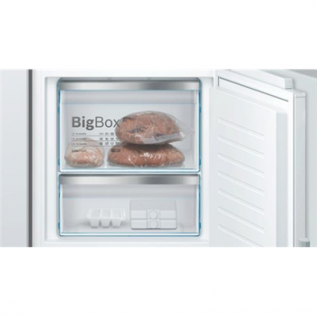 Bosch | Serie 6 Refrigerator | KIS87AFE0 | Energy efficiency class E | Built-in | Combi | Height 177 cm | Fridge net capacity 209 L | Freezer net capacity 63 L | Display | 36 dB | White