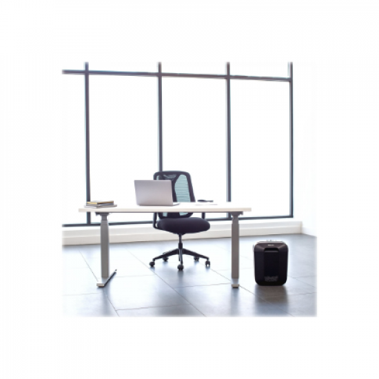 Cross-Cut | LX45 | Black | Paper shredding | Credit cards shredding | Traditional