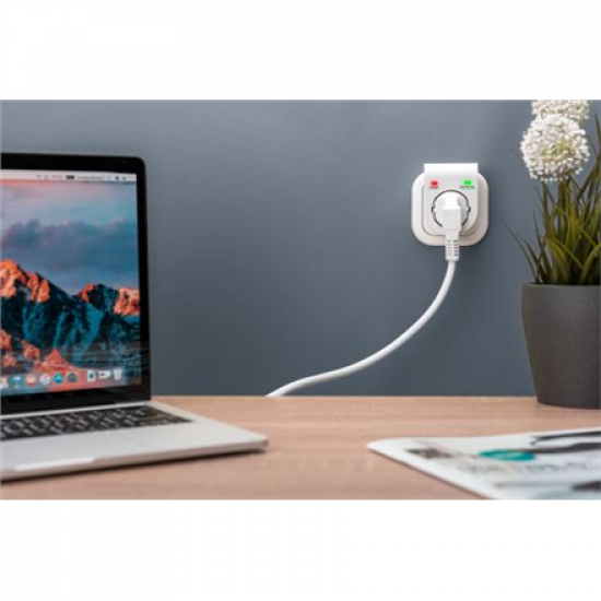 Surge protector with power and protected LED safety outlet | DN-95400 | Sockets quantity 1