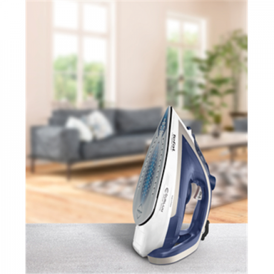 TEFAL | Steam Iron | FV6812E0 Ultragliss Plus | Steam Iron | 2800 W | Water tank capacity 270 ml | Continuous steam 50 g/min | Blue/White