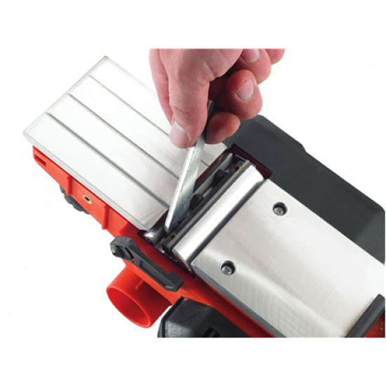 BLACK & DECKER Planer KW750K, 82mm | 750 W