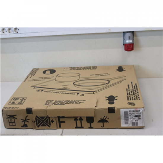 SALE OUT. Bosch | Hob | PUE611BB5E | Induction | Number of burners/cooking zones 4 | Touch | Timer | Black | DAMAGED PACKAGING