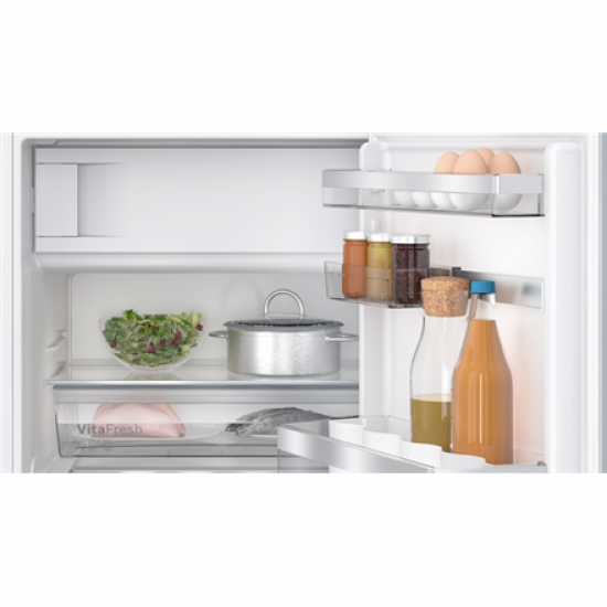 Bosch | Refrigerator | KUL22ADD0 | Energy efficiency class D | Built-under | Larder | Height 82 cm | Fridge net capacity 93 L | Freezer net capacity 17 L | 35 dB | White