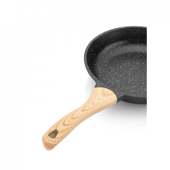 ETA | Pan | ETA792990000 TITANIUM II | Universal | Diameter 24 cm | Electric, induction, gas, glass ceramics | Suitable for induction hob | Fixed handle | Black