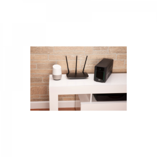 Schneider Electric APC Easy UPS | BVX900LI | 900 VA | 480 W