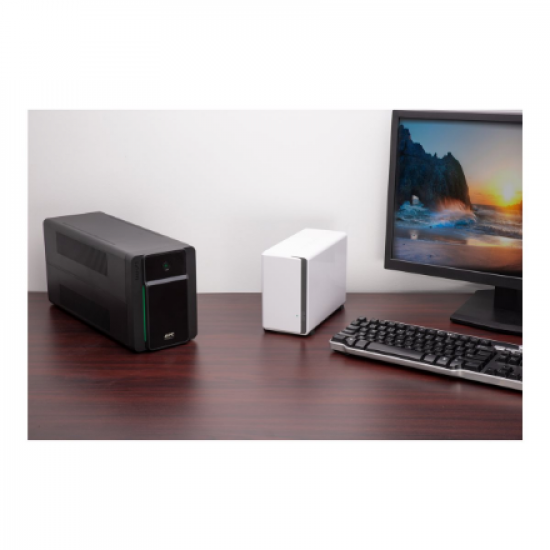 Schneider Electric Easy UPS | 1600 VA | 900 W