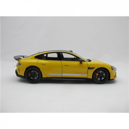 Xiaomi SU7 Ultra 1:18 Die-cast Model Car | Lightning Yellow | Zinc alloy, ABS, SAN, PVC