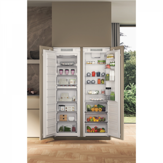 Whirlpool Refrigerator | WHSD18A013D1 | Energy efficiency class E | Built-in | Larder | Height 177 cm | Fridge net capacity 306 L | Display | 30 dB | Stainless steel