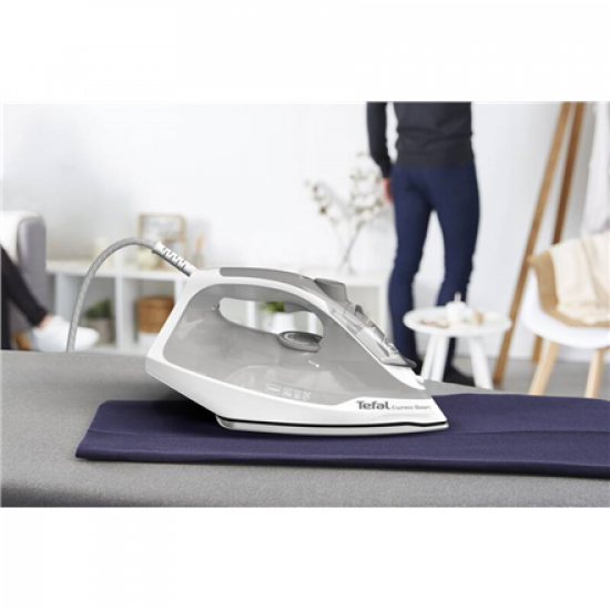 TEFAL Express Steam Iron | FV2863E1 | Steam Iron | 2500 W | Water tank capacity 270 ml | Continuous steam 30 g/min | Steam boost performance 200 g/min