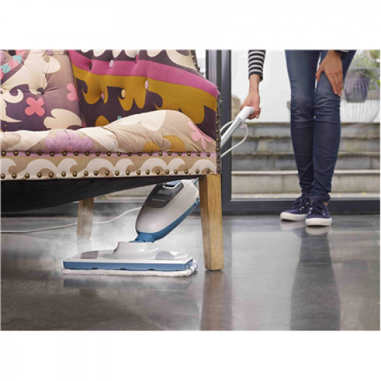 BLACK & DECKER Steam mop | FSM13E1-QS | Power 1300 W | Water tank capacity 0.38 L | White