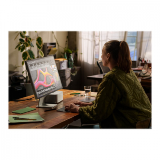 Apple Studio Display - Standard glass - Tilt-adjustable stand
