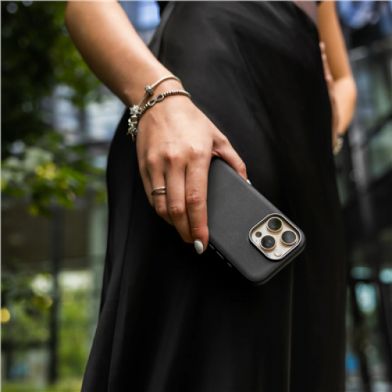 Fixed MagLeather | Back cover | Apple | iPhone 17 Pro Max | Leather | Black | MagSafe