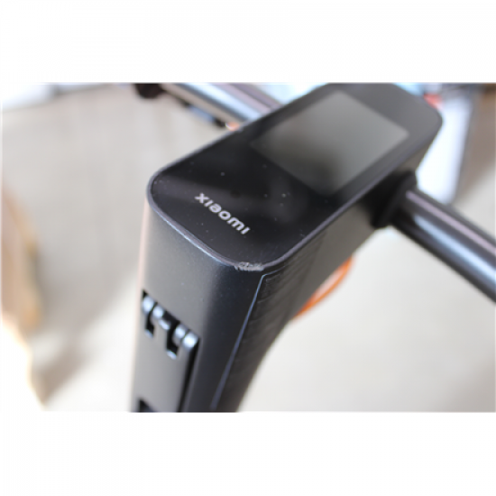 SALE OUT. Xiaomi Electric Scooter 6 Max GL | Xiaomi 24 month(s) | DAMAGED PACKAGING, PAINT AND BODY (NEAR SCREEN). MISSING INNER PACKAGING. ITEM IS SCRATCHED, DIRTY