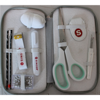 SALE OUT. | Singer Premium Sewing Kit | Mint | 24 month(s) | DAMAGED PACKAGING, DIRTY PARTS